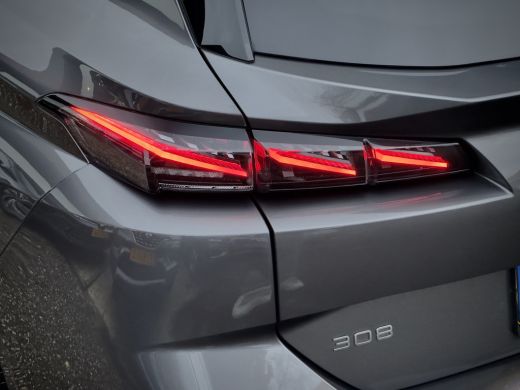 Peugeot 308 SW 1.2 AUT8 GT-PACK SL.37D.KM! PANODAK LEDER NAVI CAMERA DIGI-DASH APPLE-CARPLAY LED LMV PDC ActivLease financial lease