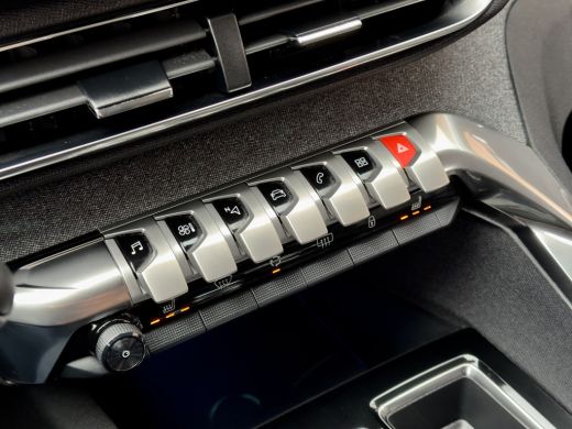 Peugeot 5008 1.2 AUT8 PURETECH ALLURE PACK. 7PERS LEDER NAVI CAMERA APPLE-CARPLAY DIGI-DASH LED LMV PDC ActivLease financial lease