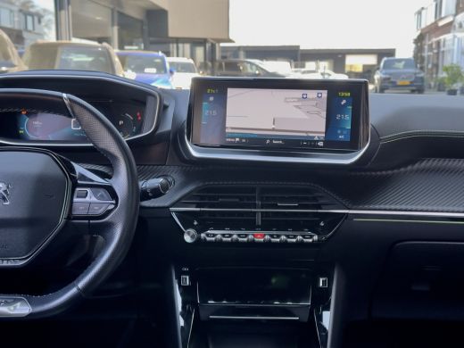 Peugeot e-2008 91,4% SOH 79D.KM!! PANODAK LEDER NAVI CAMERA DIGI-DASH APPLE-CARPLAY LED LMV PARK-ASSIST PDC ActivLease financial lease