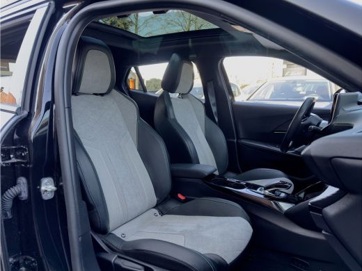 Peugeot e-2008 91,4% SOH 79D.KM!! PANODAK LEDER NAVI CAMERA DIGI-DASH APPLE-CARPLAY LED LMV PARK-ASSIST PDC ActivLease financial lease