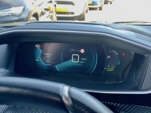 Peugeot e-2008 91,4% SOH 79D.KM!! PANODAK LEDER NAVI CAMERA DIGI-DASH APPLE-CARPLAY LED LMV PARK-ASSIST PDC ActivLease financial lease