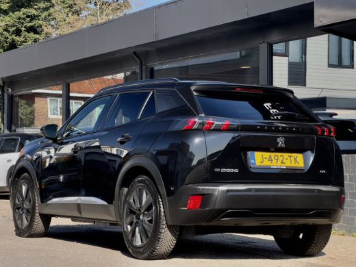 Peugeot e-2008 91,4% SOH 79D.KM!! PANODAK LEDER NAVI CAMERA DIGI-DASH APPLE-CARPLAY LED LMV PARK-ASSIST PDC ActivLease financial lease