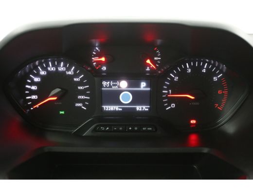 Peugeot Partner 1.5 BlueHDI EAT8 130PK L2 | Aut. | Clima | Adap. Cruise | Camera | Carplay | Stoelverw. | 2xSchui... ActivLease financial lease