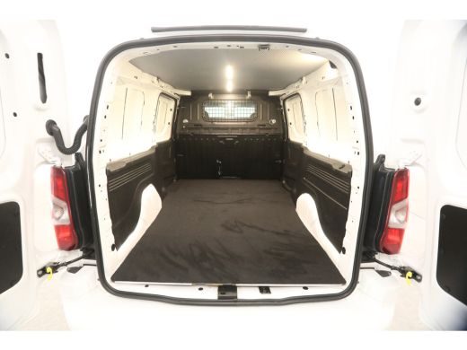 Peugeot Partner 1.5 BlueHDI EAT8 130PK L2 | Aut. | Clima | Adap. Cruise | Camera | Carplay | Stoelverw. | 2xSchui... ActivLease financial lease