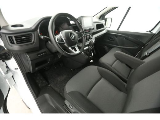 Renault Trafic 2.0 Blue dC1 150 L2H1 | Automaat | Airco | Camera | Cruise | 3 Zits | Trekhaak | Carplay | LED ActivLease financial lease