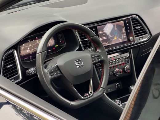 Seat Ateca 1.5 TSI AUT7 FR INTENSE 150PK PANODAK LEDER NAVI CAMERA360 DIGI-DASH CARPLAY LED LMV PDC ActivLease financial lease