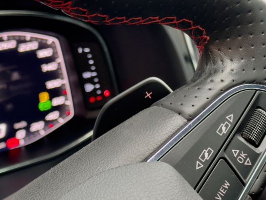 Seat Ateca 1.5 TSI AUT7 FR INTENSE 150PK PANODAK LEDER NAVI CAMERA360 DIGI-DASH CARPLAY LED LMV PDC ActivLease financial lease