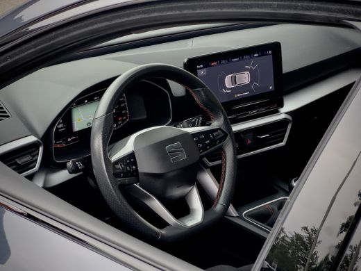 Seat Leon 1.0 TSI FR LAUNCH EDITION 95D.KM!! LEDER NAVI DIGI-DASH APPLE-CARPLAY LED LMV PDC ActivLease financial lease