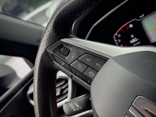 Seat Leon 1.0 TSI FR LAUNCH EDITION 95D.KM!! LEDER NAVI DIGI-DASH APPLE-CARPLAY LED LMV PDC ActivLease financial lease