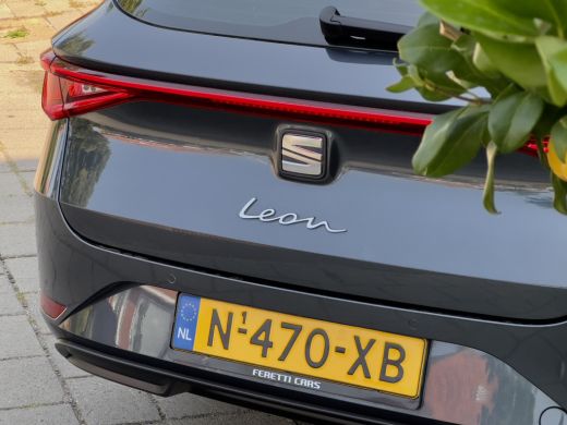 Seat Leon Sportstourer 1.5 TSI STYLE APPLE-CARPLAY PARK-ASSIST AIRCO LED LMV PDC ActivLease financial lease