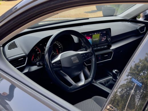 Seat Leon Sportstourer 1.5 TSI STYLE APPLE-CARPLAY PARK-ASSIST AIRCO LED LMV PDC ActivLease financial lease