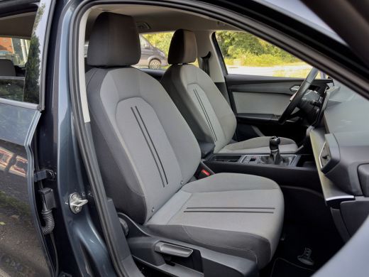 Seat Leon Sportstourer 1.5 TSI STYLE APPLE-CARPLAY PARK-ASSIST AIRCO LED LMV PDC ActivLease financial lease