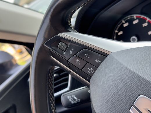 Seat Leon Sportstourer 1.5 TSI STYLE APPLE-CARPLAY PARK-ASSIST AIRCO LED LMV PDC ActivLease financial lease