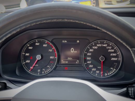 Seat Leon Sportstourer 1.5 TSI STYLE APPLE-CARPLAY PARK-ASSIST AIRCO LED LMV PDC ActivLease financial lease