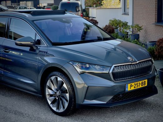 Skoda Enyaq iV 80. PANODAK VOL-LEDER NAVI CAMERA360 DIGI-DASH APPLE-CARPLAY LED 22 INCH-LMV PDC ActivLease financial lease