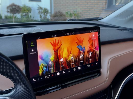 Skoda Enyaq iV 80. PANODAK VOL-LEDER NAVI CAMERA360 DIGI-DASH APPLE-CARPLAY LED 22 INCH-LMV PDC ActivLease financial lease