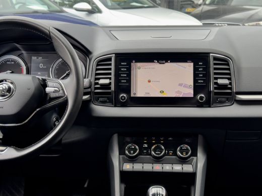 Skoda Karoq 1.0 TSI EDITION DESIGNO-INT NAVI AIRCO APPLE-CARPLAY PARK-ASSIST LED LMV PDC ActivLease financial lease