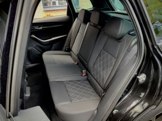 Skoda Karoq 1.5 TSI ACT AUT7 SPORTLINE NAVI CAMERA DIGI-DASH APPLE-CARPLAY LED LMV PDC ActivLease financial lease