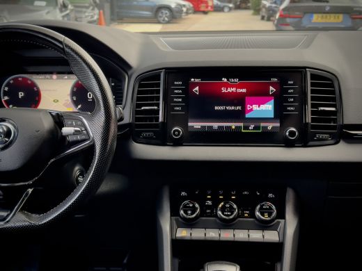 Skoda Karoq 1.5 TSI ACT AUT7 SPORTLINE NAVI CAMERA DIGI-DASH APPLE-CARPLAY LED LMV PDC ActivLease financial lease