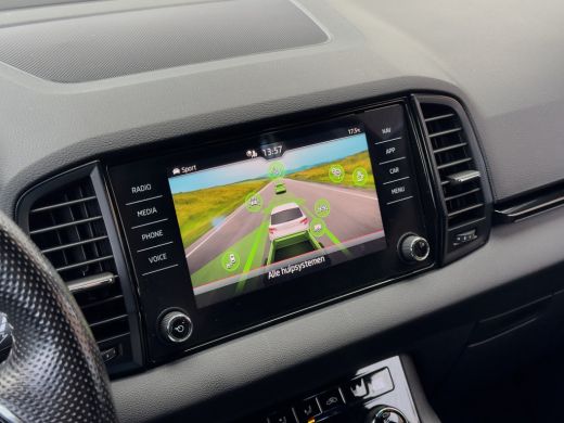 Skoda Karoq 1.5 TSI ACT AUT7 SPORTLINE NAVI CAMERA DIGI-DASH APPLE-CARPLAY LED LMV PDC ActivLease financial lease