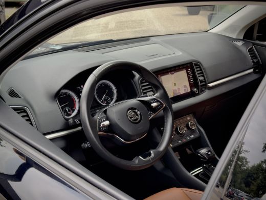 Skoda Karoq 1.5 TSI AUT7/DSG ACT EDITION LEDER NAVI AIRCO PARK-ASSIST APPLE-CARPLAY LED LMV PDC ActivLease financial lease