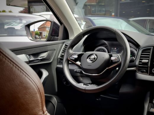 Skoda Karoq 1.5 TSI AUT7/DSG ACT EDITION LEDER NAVI AIRCO PARK-ASSIST APPLE-CARPLAY LED LMV PDC ActivLease financial lease