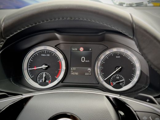 Skoda Karoq 1.5 TSI AUT7/DSG ACT EDITION LEDER NAVI AIRCO PARK-ASSIST APPLE-CARPLAY LED LMV PDC ActivLease financial lease