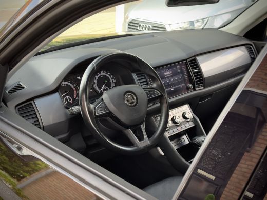 Skoda Kodiaq 1.4 TSI 7PERS AUT6 VOL-LEDER NAVI CAMERA APPLE-CARPLAY LED LMV PDC ActivLease financial lease