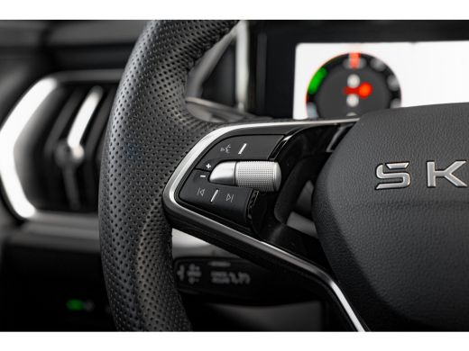 Skoda Kodiaq 1.5 TSI PHEV 204 PK Sportline Business Panoramadak | Wegklapbare trekhaak | Adaptive cruise contr... ActivLease financial lease