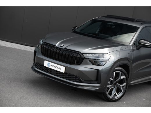 Skoda Kodiaq 1.5 TSI PHEV 204 PK Sportline Business Panoramadak | Wegklapbare trekhaak | Adaptive cruise contr... ActivLease financial lease