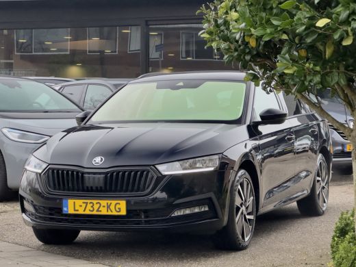 Skoda Octavia Combi 1.4 TSI AUT6 iV PHEV EDITION NAVI AIRCO DIGI-DASH APPLE-CARPLAY LED LMV PDC NIEUWSTE MODEL !! ActivLease financial lease