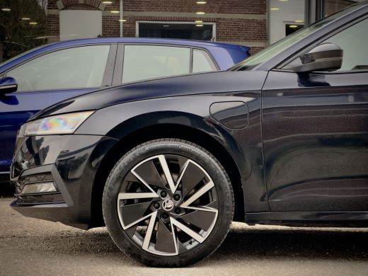 Skoda Octavia Combi 1.4 TSI AUT6 iV PHEV EDITION NAVI AIRCO DIGI-DASH APPLE-CARPLAY LED LMV PDC NIEUWSTE MODEL !! ActivLease financial lease