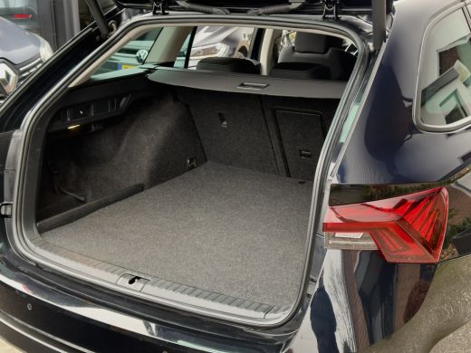 Skoda Octavia Combi 1.4 TSI AUT6 iV PHEV EDITION NAVI AIRCO DIGI-DASH APPLE-CARPLAY LED LMV PDC NIEUWSTE MODEL !! ActivLease financial lease