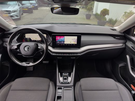 Skoda Octavia Combi 1.4 TSI AUT6 iV PHEV EDITION NAVI AIRCO DIGI-DASH APPLE-CARPLAY LED LMV PDC NIEUWSTE MODEL !! ActivLease financial lease