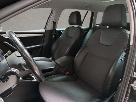 Skoda Octavia Combi 1.5 TSI Greentech Sport 150Pk Automaat (APPLE CARPLAY, GROOT NAVI, CLIMATE, STOELVERWARMING... ActivLease financial lease