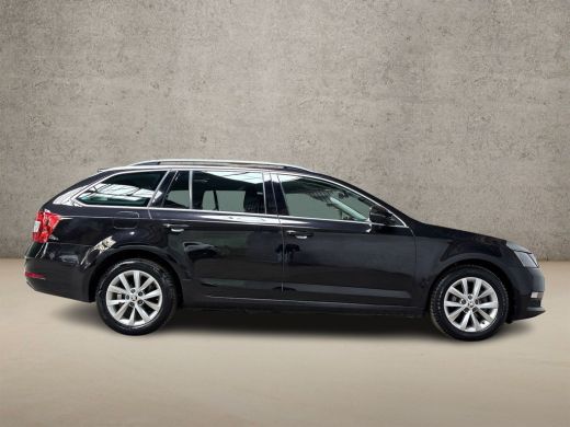 Skoda Octavia Combi 1.5 TSI Greentech Sport 150Pk Automaat (APPLE CARPLAY, GROOT NAVI, CLIMATE, STOELVERWARMING... ActivLease financial lease