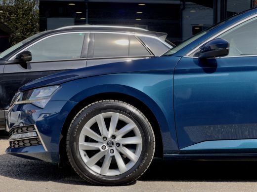 Skoda Superb 1.4 TSI iV AUT6 EDITION PLUS PANODAK LEDER NAVI CAMERA DIGI-DASH APPLE-CARPLAY LED LMV PDC ActivLease financial lease