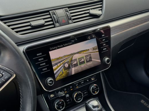 Skoda Superb 1.4 TSI iV AUT6 EDITION PLUS PANODAK LEDER NAVI CAMERA DIGI-DASH APPLE-CARPLAY LED LMV PDC ActivLease financial lease