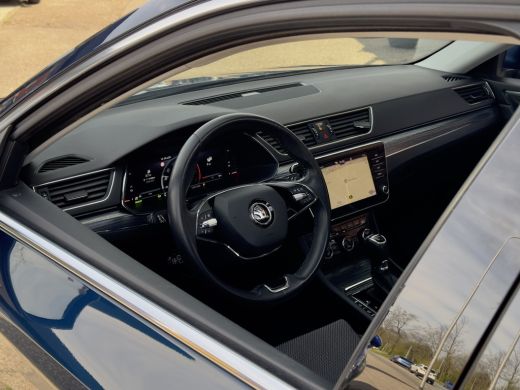 Skoda Superb 1.4 TSI iV AUT6 EDITION PLUS PANODAK LEDER NAVI CAMERA DIGI-DASH APPLE-CARPLAY LED LMV PDC ActivLease financial lease