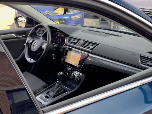 Skoda Superb 1.4 TSI iV AUT6 EDITION PLUS PANODAK LEDER NAVI CAMERA DIGI-DASH APPLE-CARPLAY LED LMV PDC ActivLease financial lease