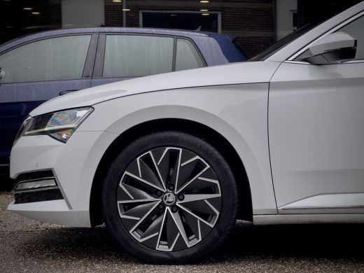 Skoda Superb Combi 1.4 TSI iV AUT6 LAURIN & KLEMENT 94D.KM! PANODAK LEDER NAVI CAMERA VIRTUAL-DASH APPLE-CARPL... ActivLease financial lease