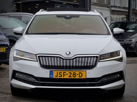 Skoda Superb Combi 1.4 TSI iV AUT6 LAURIN & KLEMENT 94D.KM! PANODAK LEDER NAVI CAMERA VIRTUAL-DASH APPLE-CARPL... ActivLease financial lease