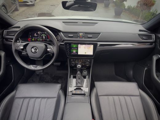 Skoda Superb Combi 1.4 TSI iV AUT6 LAURIN & KLEMENT 94D.KM! PANODAK LEDER NAVI CAMERA VIRTUAL-DASH APPLE-CARPL... ActivLease financial lease