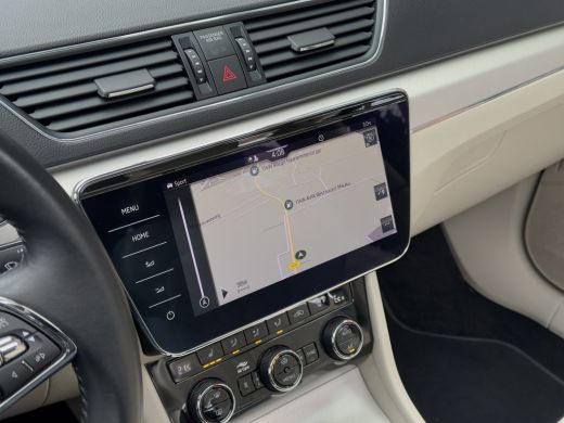 Skoda Superb Combi 1.4 TSI iV AUT6 LAURIN & KLEMENT SPORTLINE PANODAK LEDER NAVI CAMERA DIGI-DASH APPLE-CARPLA... ActivLease financial lease