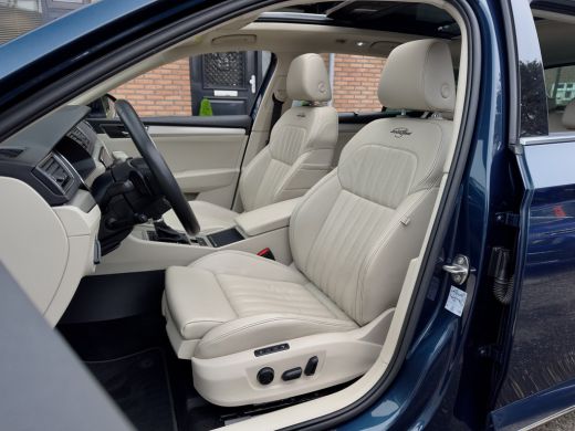 Skoda Superb Combi 1.4 TSI iV AUT6 LAURIN & KLEMENT SPORTLINE PANODAK LEDER NAVI CAMERA DIGI-DASH APPLE-CARPLA... ActivLease financial lease