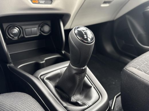 Suzuki Swift 1.2 Comfort Smart Hybrid | Nieuw | Direct uit voorraad leverbaar |  Navigatiesysteem | Adaptieve ... ActivLease financial lease