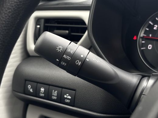 Suzuki Swift 1.2 Comfort Smart Hybrid | Nieuw | Direct uit voorraad leverbaar |  Navigatiesysteem | Adaptieve ... ActivLease financial lease