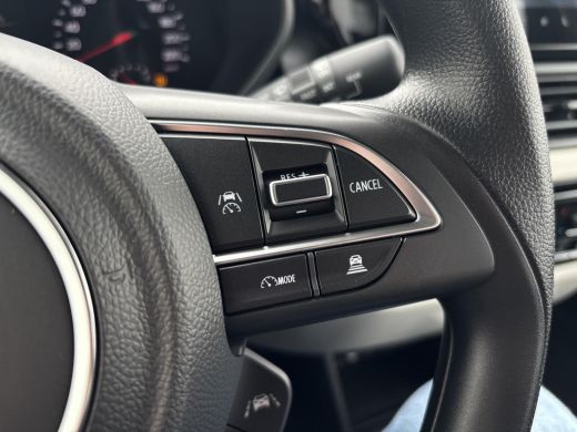 Suzuki Swift 1.2 Comfort Smart Hybrid | Nieuw | Direct uit voorraad leverbaar |  Navigatiesysteem | Adaptieve ... ActivLease financial lease