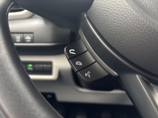 Suzuki Swift 1.2 Comfort Smart Hybrid | Nieuw | Direct uit voorraad leverbaar |  Navigatiesysteem | Adaptieve ... ActivLease financial lease