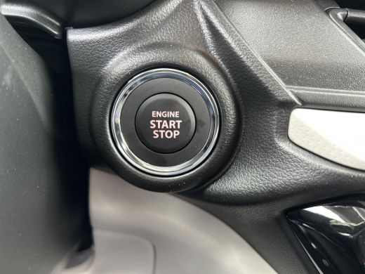 Suzuki Swift 1.2 Comfort Smart Hybrid ActivLease financial lease